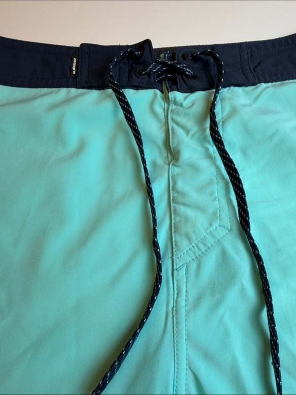 Quiksilver Surfsilk Arch 19" Aqua and Navy Floral Panel Board Shorts - Picture 3 of 10
